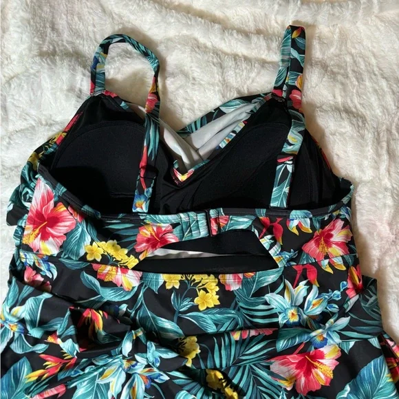 Old Navy Tropical One Piece Swimsuit Swim dress Size 2X Women’s - Picture 5 of 8